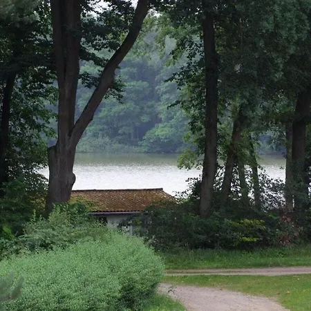 At Langhagensee Comfortable Nyaraló Sewekow